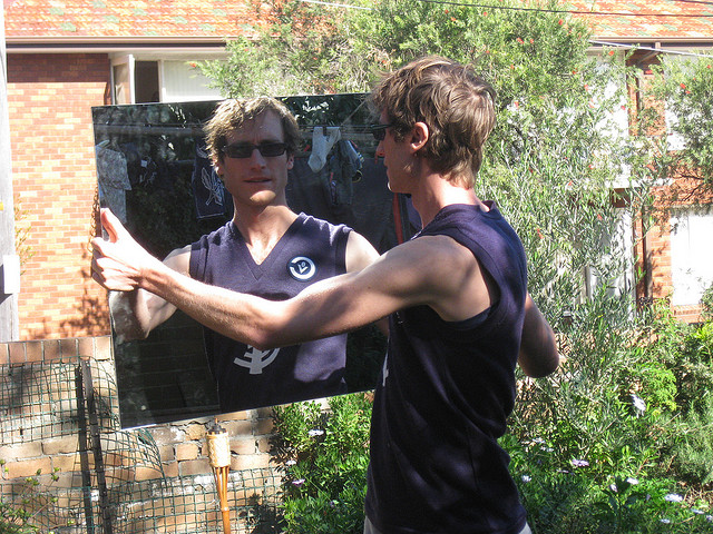 Lucas Ihlein shooting (Wo)man with Mirror, 2009